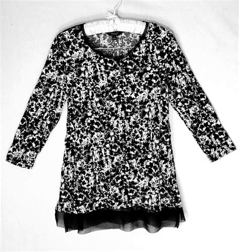 Simply Vera Wang Blouse Women Sz S Black White Floral 3 4 Sleeves