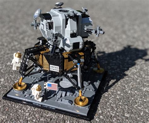 LEGO Creator Expert NASA Apollo 11 Lunar Lander 10266 Im Review