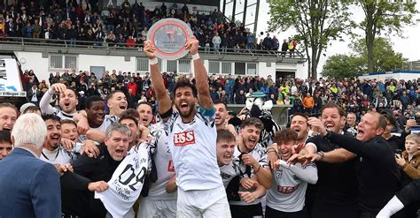 Pokalsieger Meister Aufsteiger Fc Villingen Feiert Ein Fu Ball