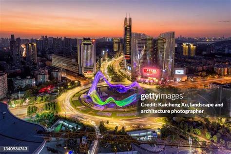 996 Wuhan Skyline Stock Photos, High-Res Pictures, and Images - Getty ...