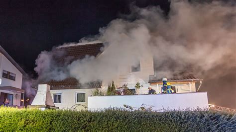 Pforzheim Feuer In Wohnhaus Mann Wird Opfer Der Flammen