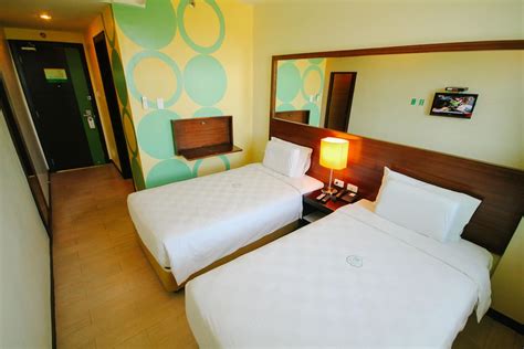 Go Hotels Bacolod In Bacolod Find Hotel Reviews Rooms And Prices On