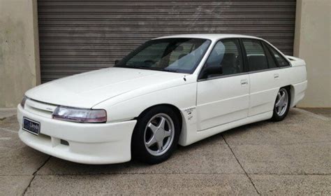 1990 HOLDEN COMMODORE VN AERO SERIES 2 4 SP AUTOMATIC SEDAN