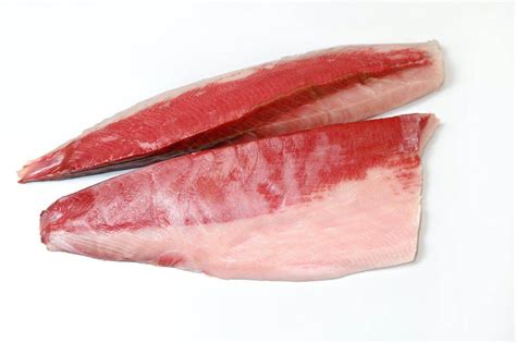 Hamachi Loin (Yellowtail) | Sashimi Grade Fish Delivery – WAGYUMAN