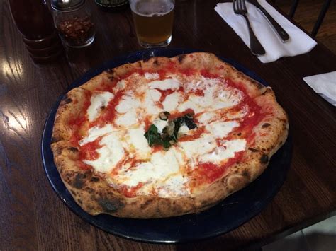 What do customers understand about true Neapolitan pizza? | Pizza Today