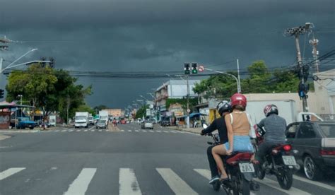 Céu nublado e chuvas isoladas são as previsões para Manaus nesta sexta