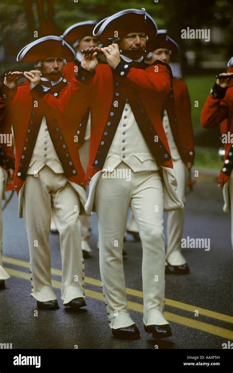 Usa Revolutionary War Reenactors Fife And Drum Corps Band Musicians Stock