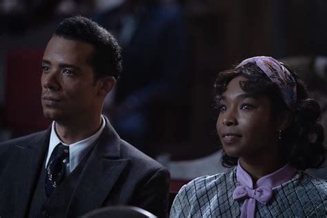 Jacob Anderson As Louis De Point Du Lac And Delainey Hayles As Claudia