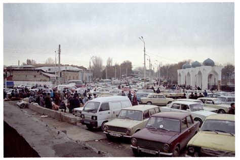 1998 год. Интересно, что за площадь? — Письма о Ташкенте