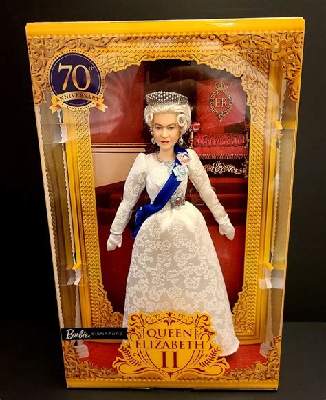 Limited Edition Barbie Signature Queen Elizabeth Ii Platinum Jubilee