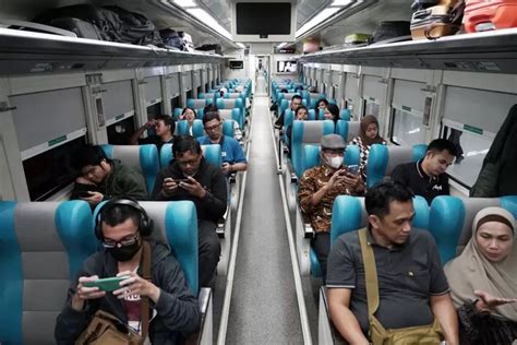 Libur Panjang Akhir Pekan KAI Operasional 7 Kereta Api Tambahan Klik