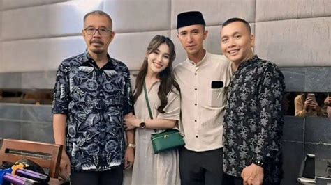 Ayu Ting Ting Akan Nikah Lagi Ayah Ojak Berharap Dapat Banyak Cucu