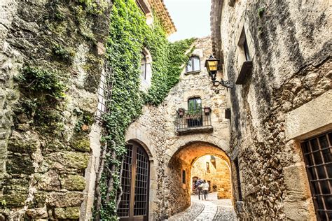 Pueblos Bonitos De Girona Los M S Destacados