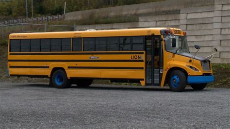 Autobus scolaire électrique 2035 Garage Pascal Ouellet TVA CIMT CHAU