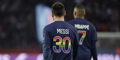 Lionel Messi Und Co Setzen Starkes Zeichen Gegen Homophobie