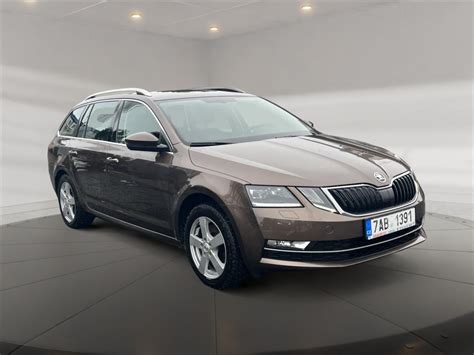 Škoda Octavia 2 0 TDI 4x4 DSG Style Combi kombi kombi nafta