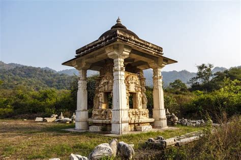 Pavillon Neben Dem Adinatha Tempel Ein Jain Tempel In Ranakpur