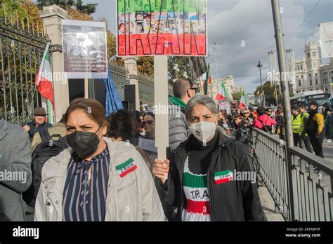 Several hundred Iranians and their supporters demonstrated in Madrid ...
