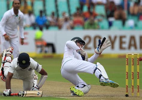 Cheteshwar Pujara Dives To Make His Ground Espncricinfo