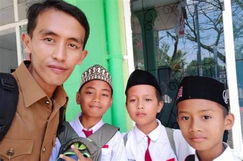 Kisah Guru Honorer Di Mamuju Gaji Rp 300 Ribu Sebulan Nyambi Jadi