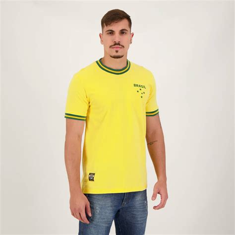 Brazil Retro T-Shirt - FutFanatics