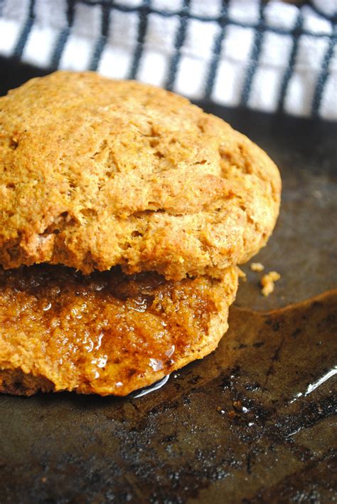 Whole Wheat Vegan Pumpkin Biscuits | Emilie Eats