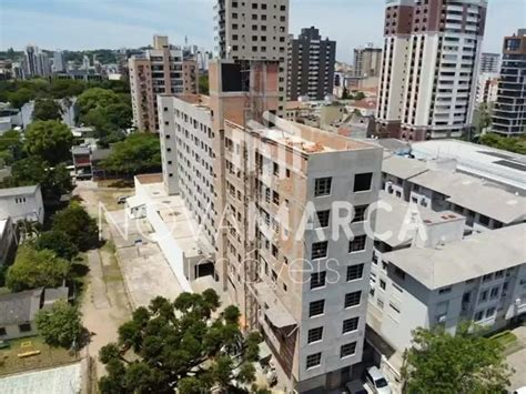 Apartamento na Rua Barão do Triunfo Menino Deus em Porto Alegre por R