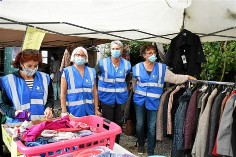 Daoulas Secours Populaire collecte alimentaire et opération Père