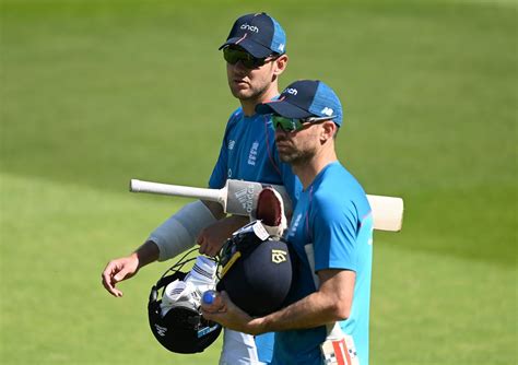 Stuart Broad And James Anderson Look On ESPNcricinfo