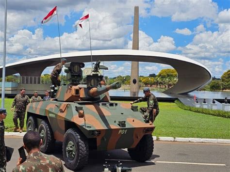 Nova Vers O Do Cascavel Apresentada Ao Alto Comando Do Ex Rcito