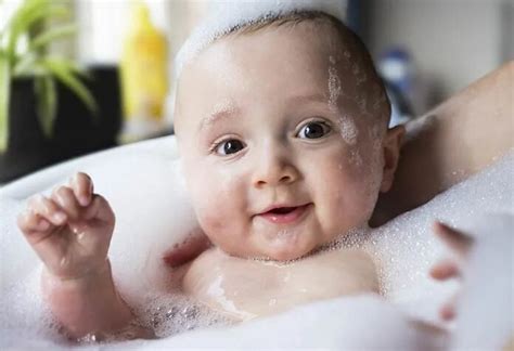 How Often Should You Bathe Your Baby From Birth To Months