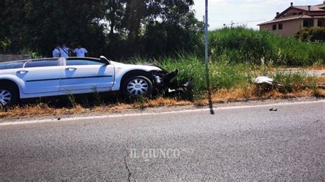 Ultim Ora Incidente Alle Porte Della Citt Auto Fuori Strada Il Giunco