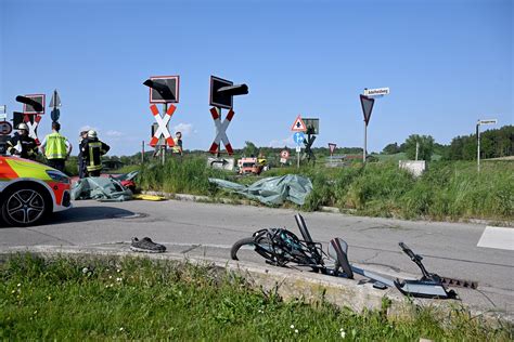 Neu Ulm E Bike Fahrer Von Zug Erfasst Und Schwerst Verletzt