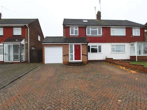 4 Bed Semi Detached House For Sale In Parkfield Road Rainham