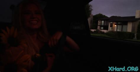 Donga Visits Lascivious Hottie Anikka Albrite S Pussy