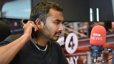 Amol Rajan Critics Warm To University Challenge S New Presenter BBC News