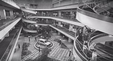 What cars were parked at Toyota USA headquarters in the 1980s ...