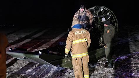 35 People Rescued On Upper Red Lake After Being Stranded On Ice Chuck