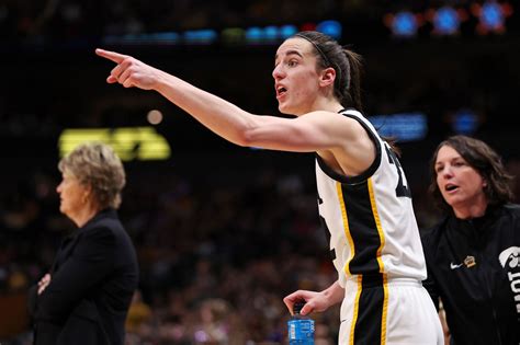 How Much Money Does Caitlin Clark Make Analyzing Iowa Hawkeyes Star S