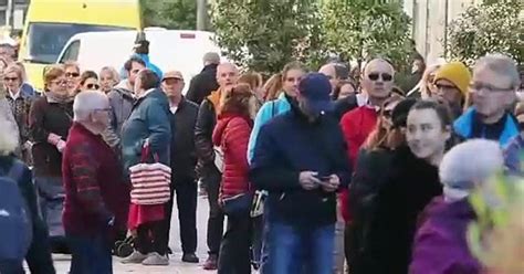 Upa Reparte Fresas Gratis En La Calle Santiago De Valladolid Est N