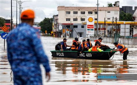 BERNAMA JUMLAH MANGSA BANJIR DI PAHANG BERTAMBAH TIGA KALI GANDA