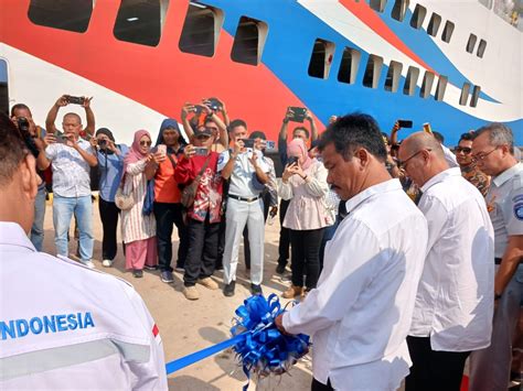 Pelayaran Perdana Dln Nusantara Batam Medan Angkut An Mobil Dan Truk