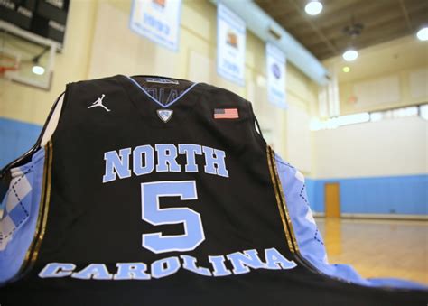 North Carolina Tar Heels Will Wear Black Basketball Uniforms In