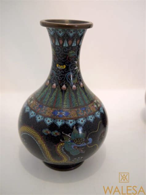 Paire De Vases En Bronze Et Maux Cloisonn S