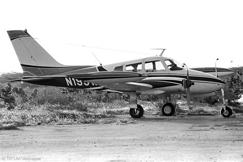 Cessna 310 Photos