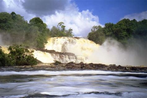 Como La Vida Misma Venezuela Es Una Casa Sobre Las Aguas 1 2 La