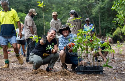 RAINFOREST RESTORATION COMMUNITY GRANTS - Rainforest 4