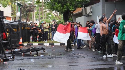 Komnas HAM Catat 159 Pendemo Tolak RUU Pilkada Ditangkap Minta Polisi