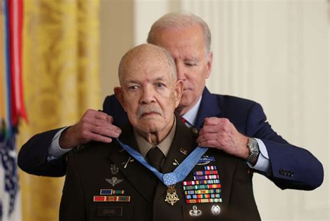 Real Life Rambo Medal Of Honor Winner Fought Off Countless Enemies