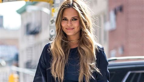 Chrissy Teigen Shares A Snapchat Without Makeup And Says, 'Goodbye To Pregnancy Glow' | SELF